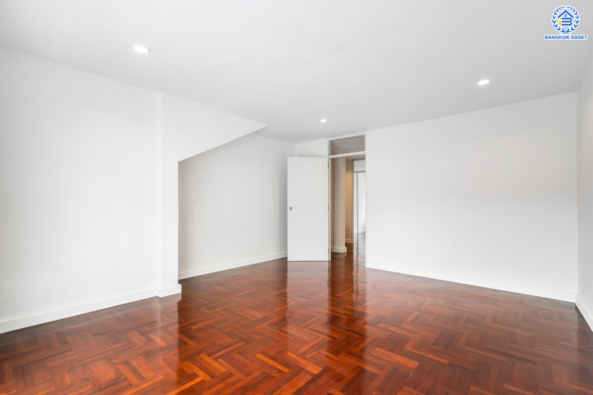 บ้านมือสองตกแต่งใหม่ ทาวน์เฮ้าส์ทำเลโซนเมือง! ม.เกร็ดแก้วการ์เด้น รัตนาธิเบศร์-แคราย ที่สุดของความคุ้ม! เนื้อที่ 24 ตร.ว. ฟังก์ชัน 3 ห้องนอน 2 ห้องน้ำ 1 ที่จอดรถ บนทำเลศักยภาพ ใกล้ทางด่วน "งามวงศ์วาน" เซ็นทรัลรัตนาธิเบศร์ และรถไฟฟ้าสายสีม่วง "สถานีบางกระสอ"…